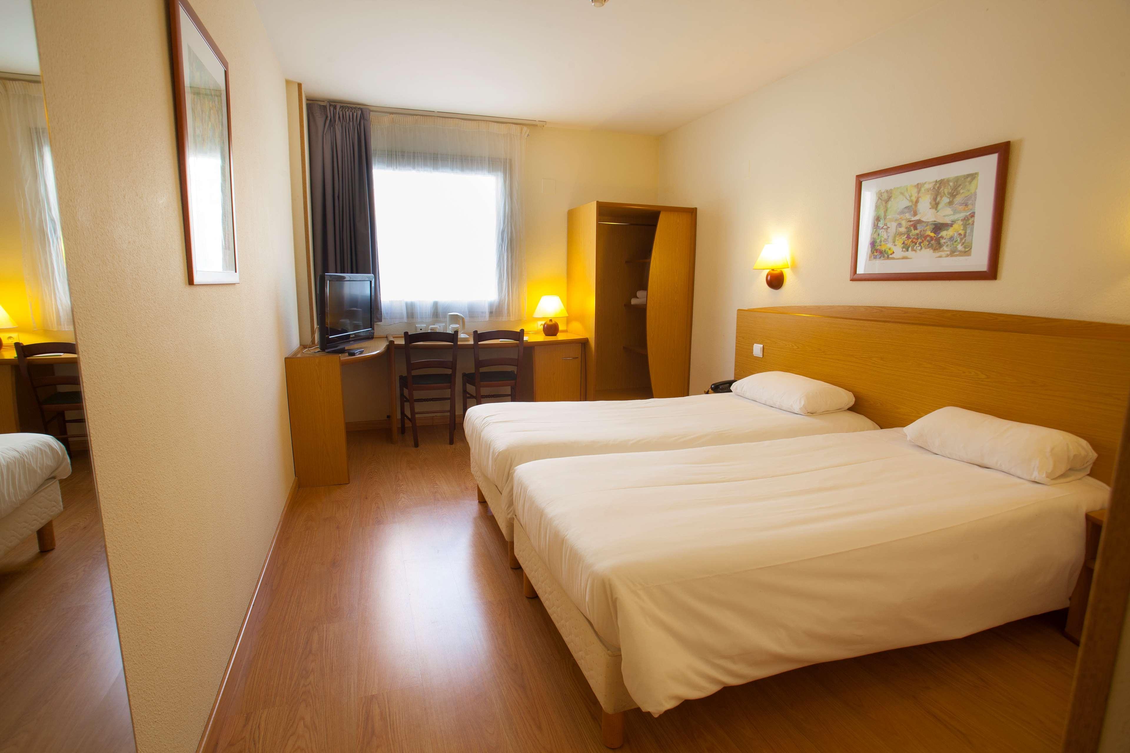 Travelodge Alicante Puerto Dış mekan fotoğraf