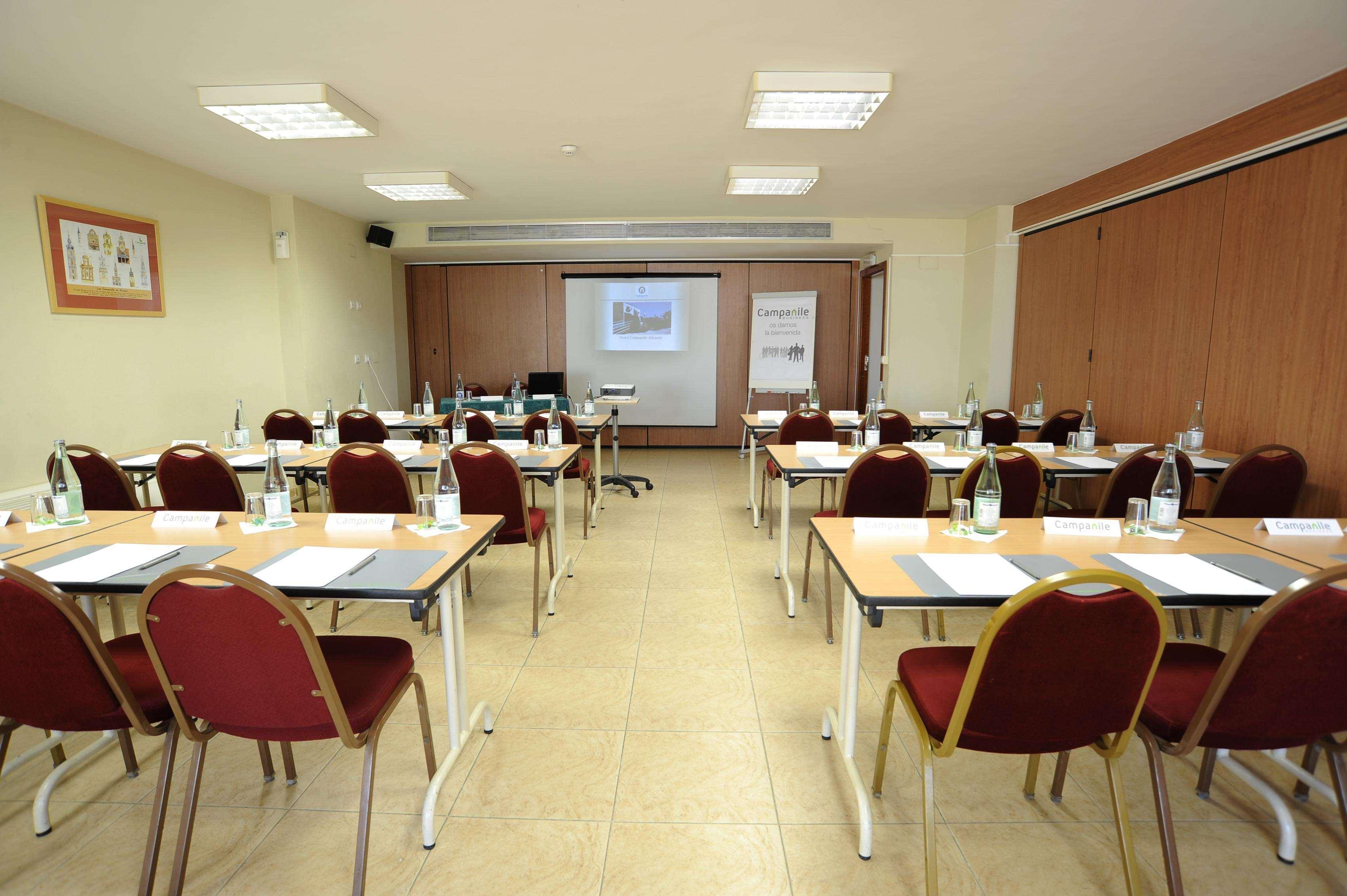 Travelodge Alicante Puerto Dış mekan fotoğraf