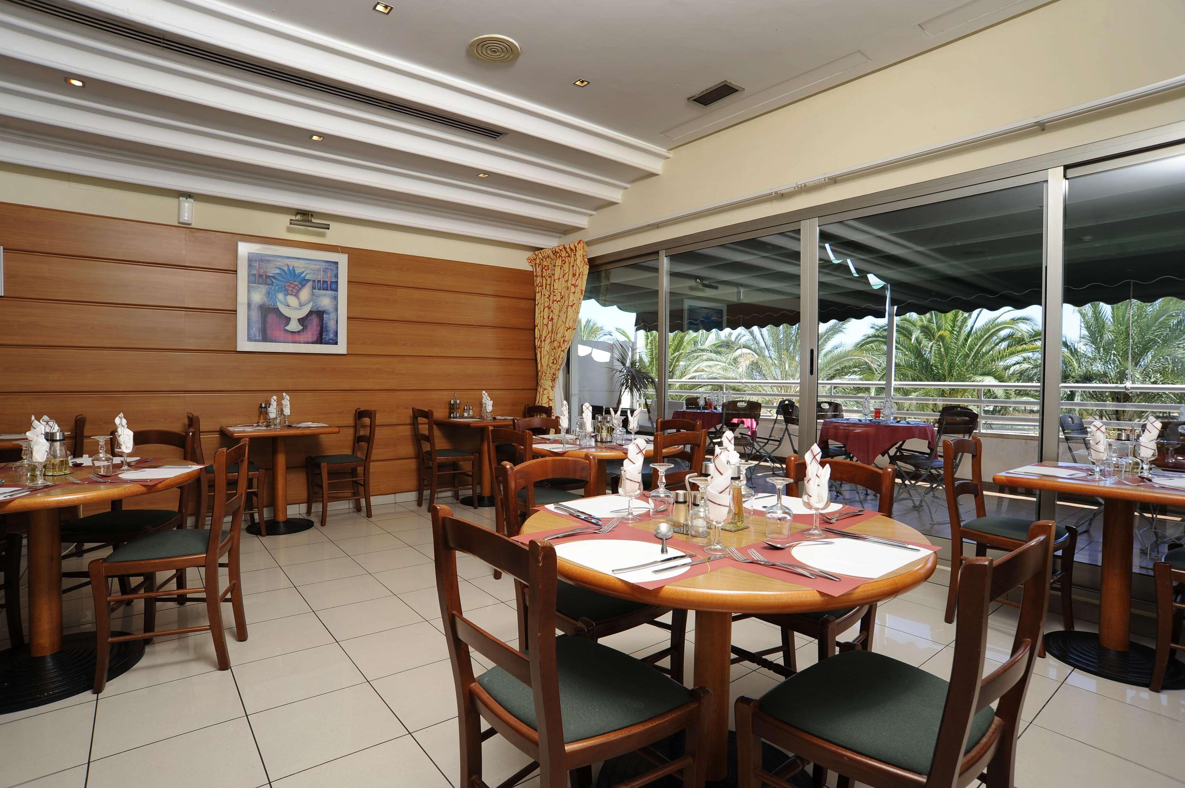 Travelodge Alicante Puerto Dış mekan fotoğraf