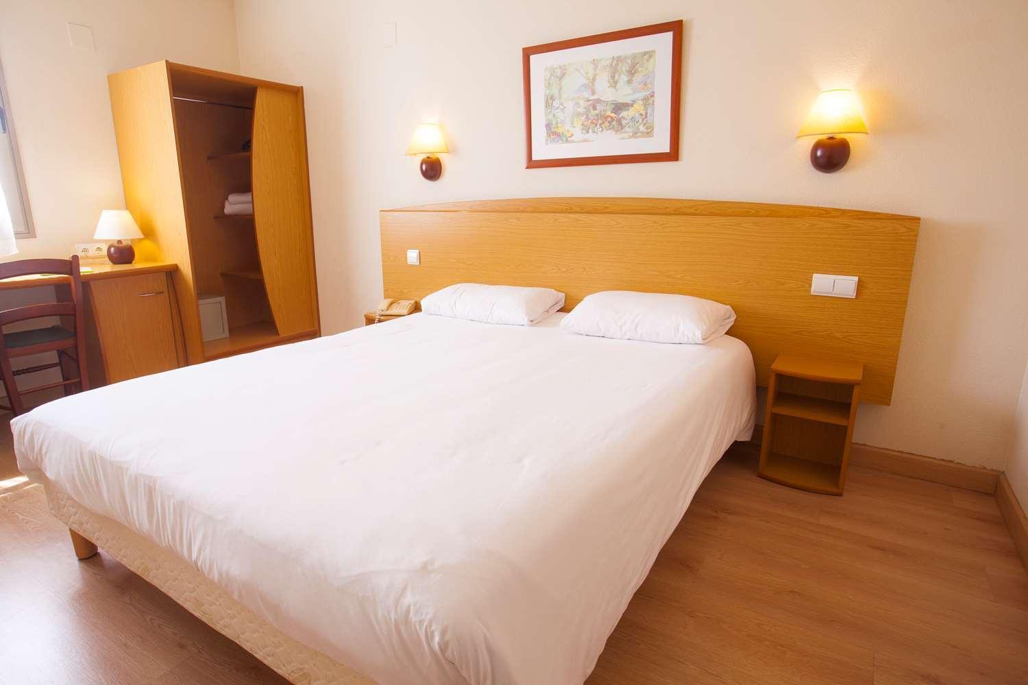 Travelodge Alicante Puerto Dış mekan fotoğraf