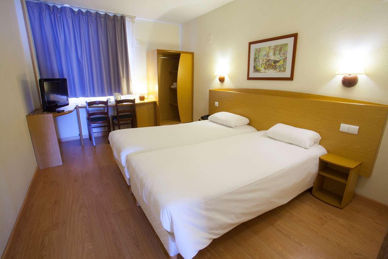 Travelodge Alicante Puerto Dış mekan fotoğraf
