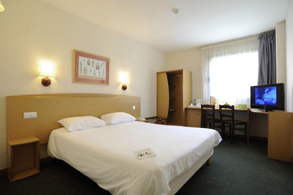 Travelodge Alicante Puerto Oda fotoğraf