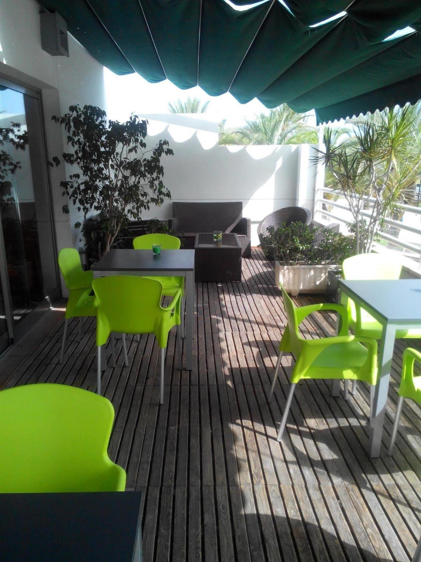 Travelodge Alicante Puerto Dış mekan fotoğraf